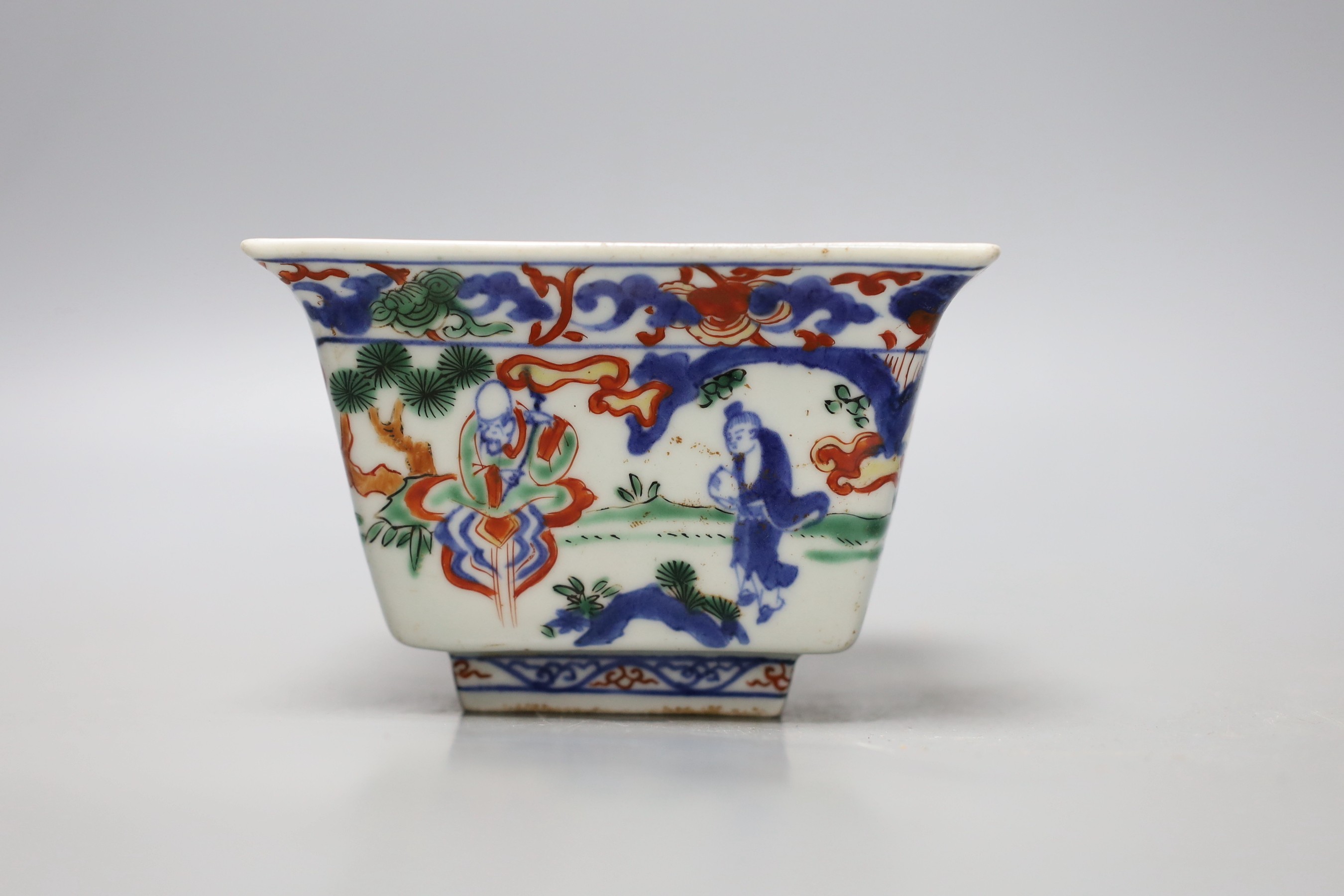 A Chinese wucai square bowl, 12cm wide